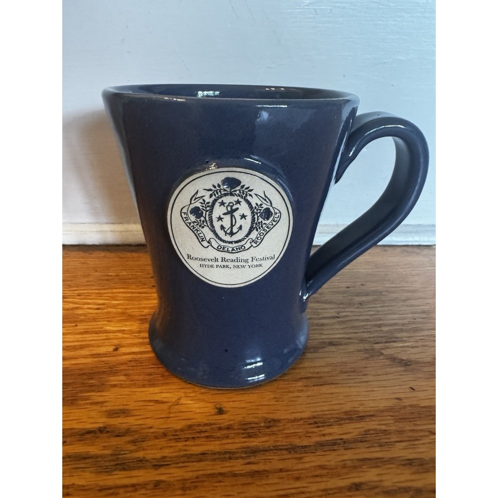 Sunset Hill Stoneware Roosevelt Reading Festival  Blue Mug FDR Hyde Park NY 2009